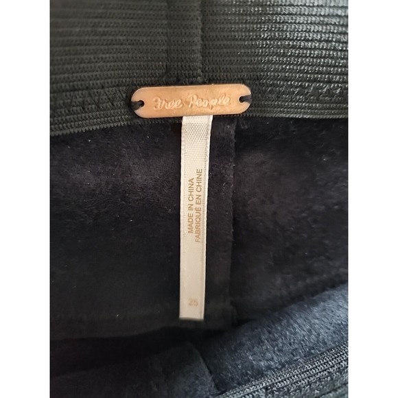 Free People Faux Leather Legging Pants Womens 25 Black Moto Pull On Skinny Leg - Picture 3 of 5